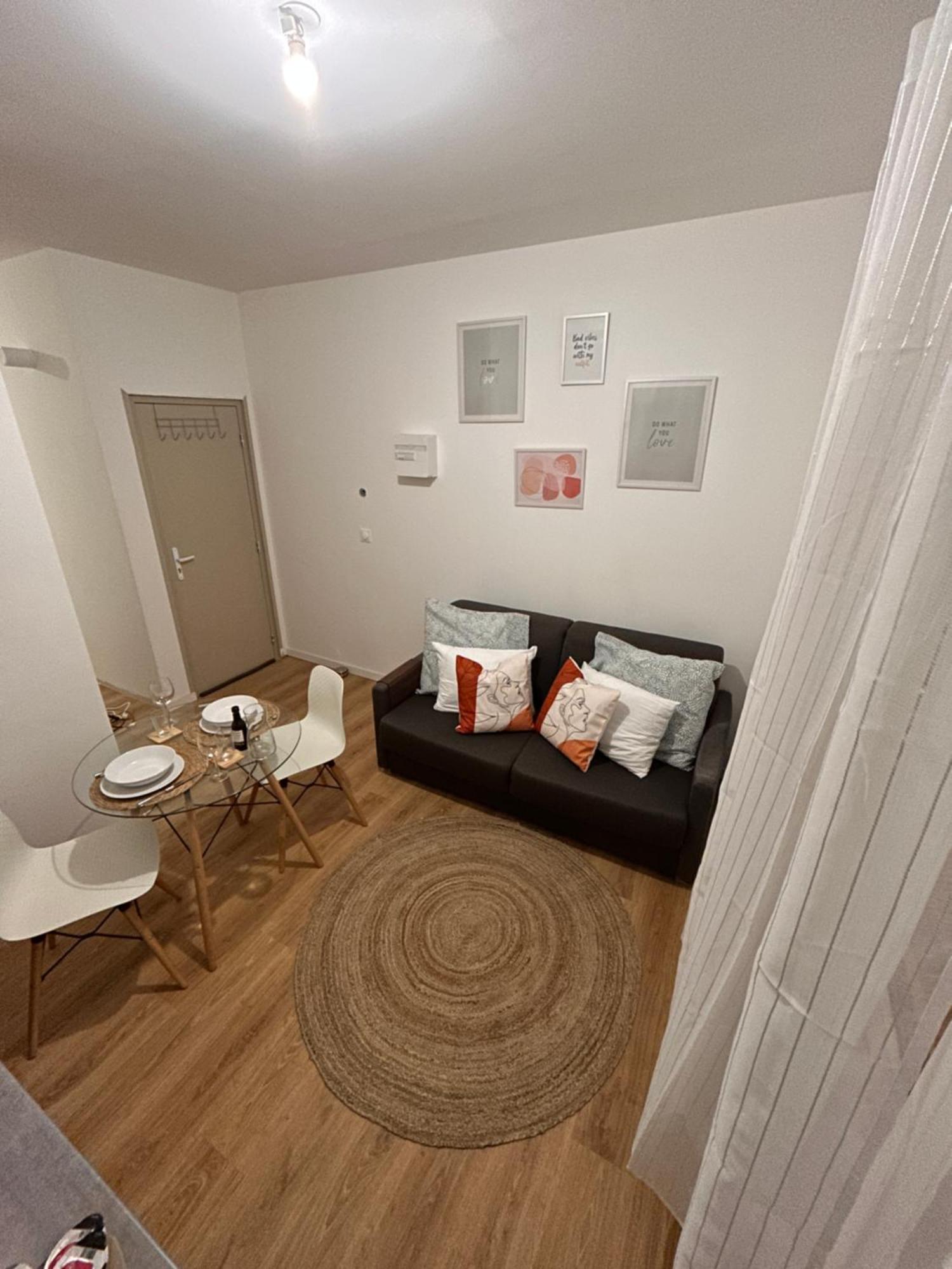 Serenity Stay Saint-Quentin  Extérieur photo