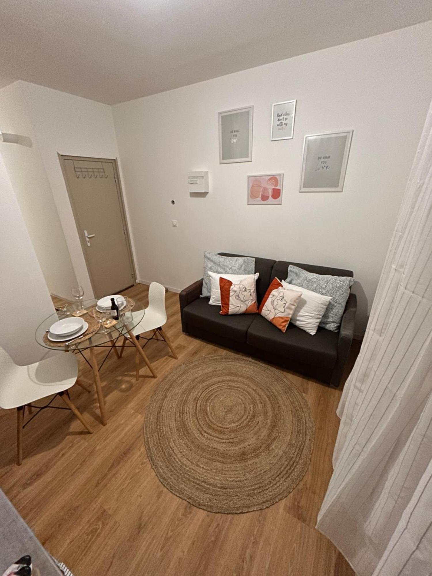 Serenity Stay Saint-Quentin  Extérieur photo